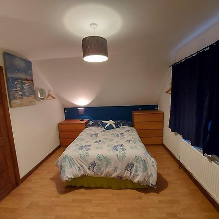 Chezzas Homestay Poole Eksteriør bilde
