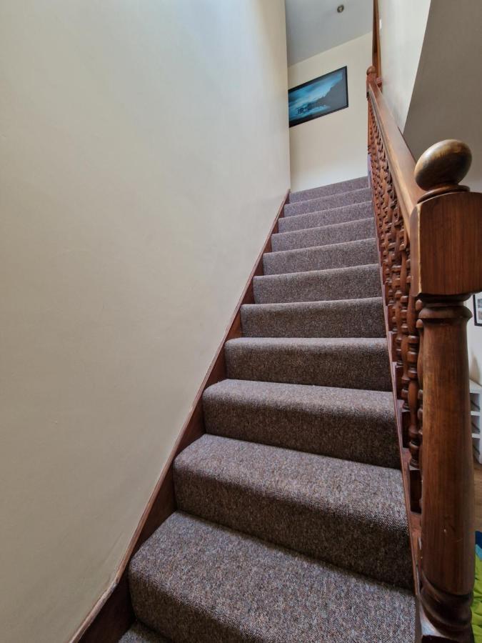 Chezzas Homestay Poole Eksteriør bilde
